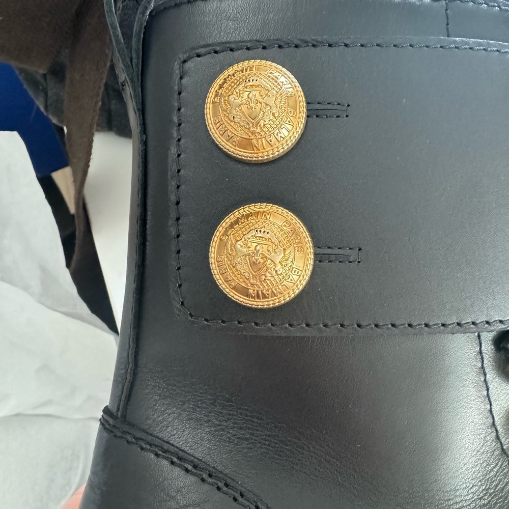 Original Balmain black Leather Ankle Boots with Gold Accents - Picture 4 of 10